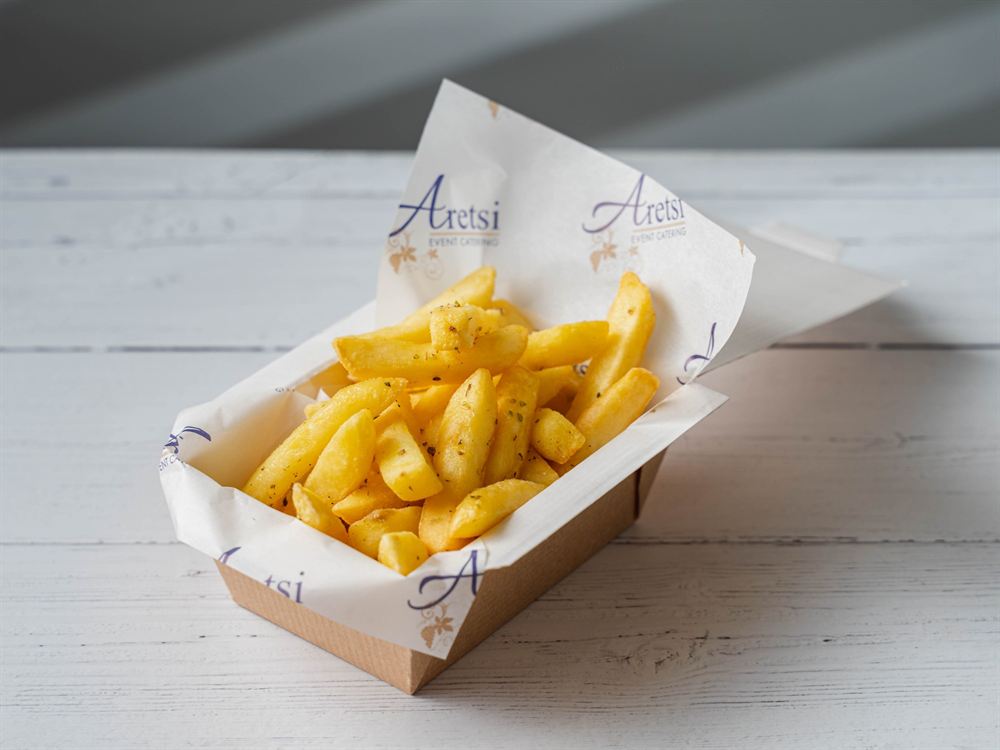 Oregano fries in an Aretsi box
